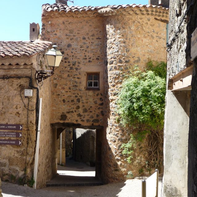 Ruelles de Villecroze-les-Grottes